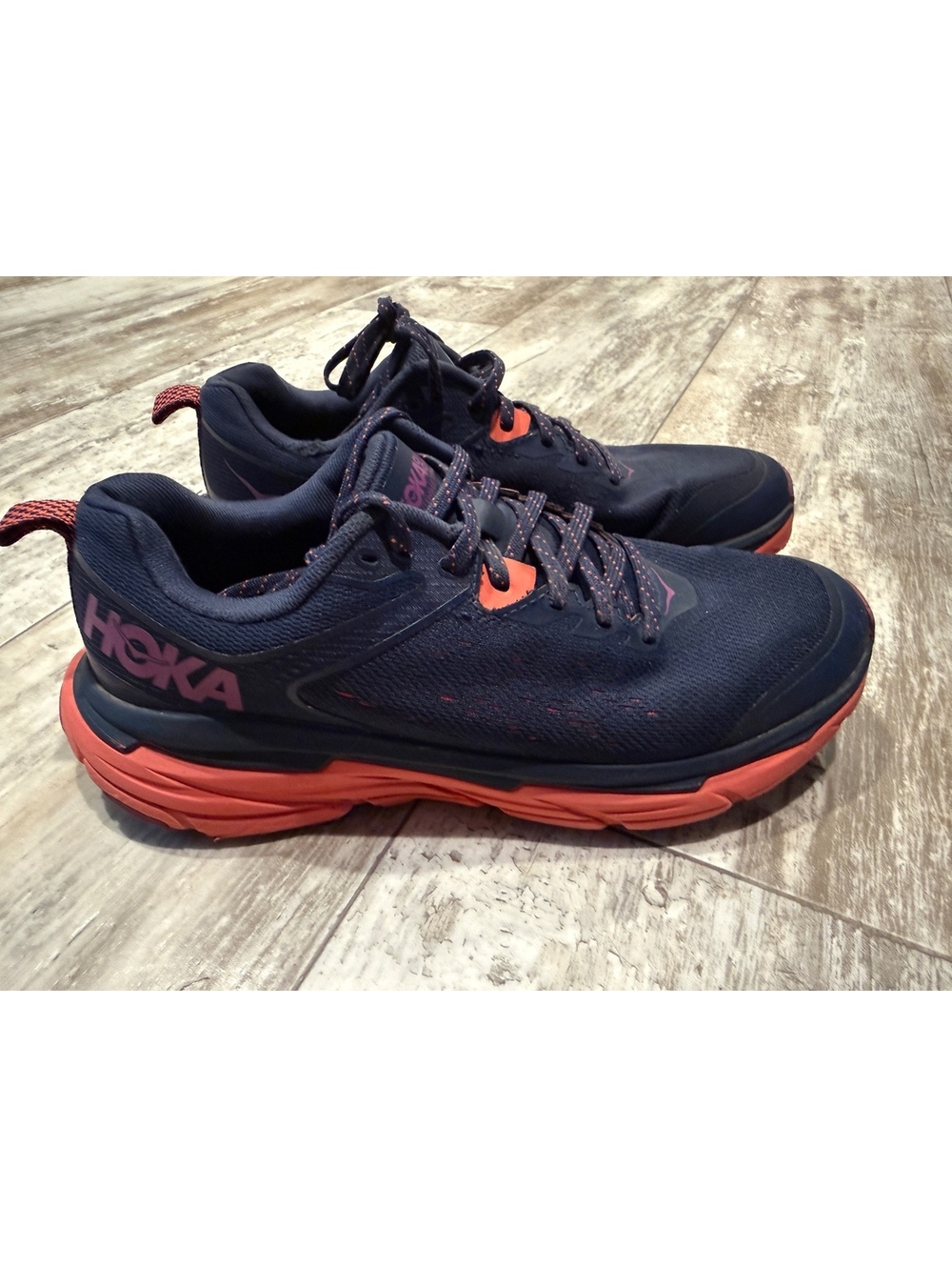 HOKA Challenger ATR 6 Women’s 7.5 Navy Coral Trail Shoes